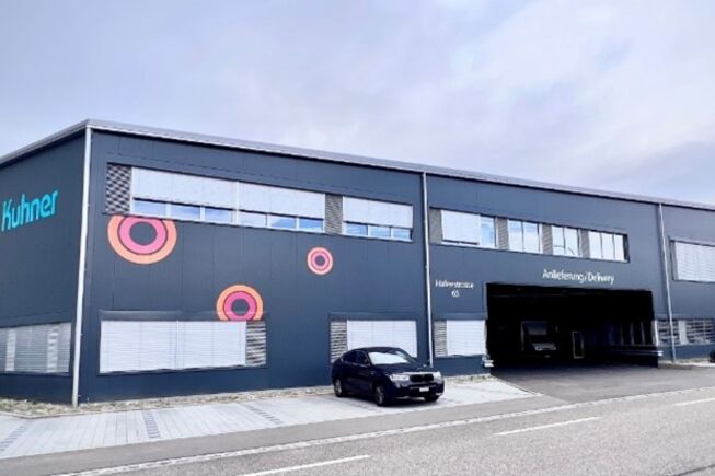 Neue Produktionshalle am Kuhner Hauptsitz in Birsfelden