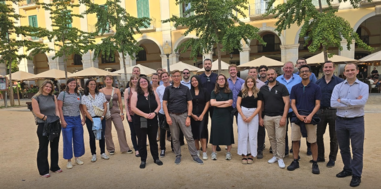  T𝗵𝗲 𝗟𝗮𝗿𝗴𝗲 𝗦𝗰𝗮𝗹𝗲 𝗦𝗲𝗺𝗶𝗻𝗮𝗿